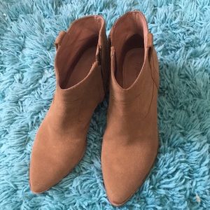 Madewell Tan Suede Ankle Boot